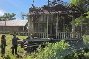 Khu bảo tồn văn hóa hơn 10,5 tỉ đồng xuống cấp, buộc tháo dỡ vì mất an toàn