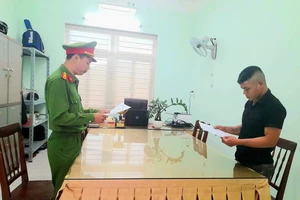 Trộm lại xe máy đang bị CSGT tạm giữ vì vi phạm nồng độ cồn