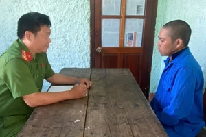 Bắt người treo cổ, tưới xăng dọa đốt vợ hờ ở Quảng Ngãi