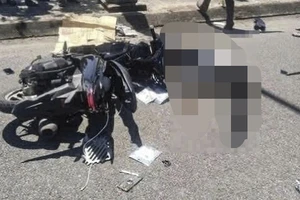 Xe máy tông trụ điện ở Quảng Ngãi, 2 thanh niên tử vong