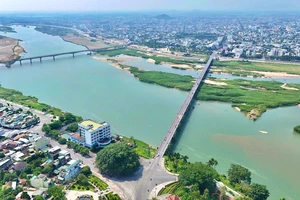  Giải tỏa khách sạn gần 30 năm tuổi ở Quảng Ngãi, mở đường xây cầu Trà Khúc 1