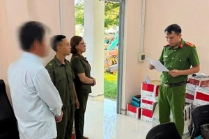 Khởi tố 2 người mua bán hóa đơn để né thuế