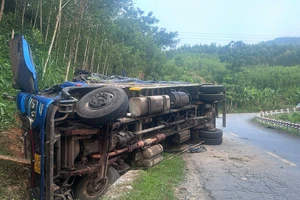 Nguyên nhân vụ lật xe tải trên đèo Vi Ô Lắk làm 2 người tử vong