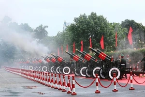 Khi nào thì bắn đại bác trong nghi lễ ngoại giao?