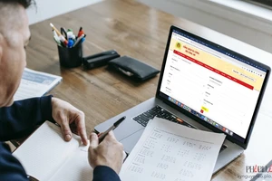 Tiến tới xây dựng app làm thủ tục hành chính online