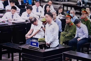 Màn đối chất giữa cựu Thư ký Thứ trưởng Y tế và DN xin cấp phép 'chuyến bay giải cứu'