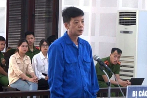 Phẫn nộ: Tài xế lùi xe, cán nạn nhân cho chết sau tai nạn giao thông 