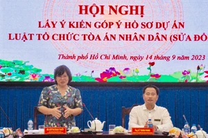 Đang giải quyết khiếu nại mà đương sự livestream có được không?