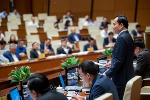 Phó Thủ tướng Trần Lưu Quang: ‘Giật mình’ vì 60% văn bản dưới luật ban hành chậm