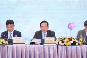 Phó Thủ tướng Trần Lưu Quang: Từng bước lo thêm thu nhập cho cán bộ ngành tư pháp