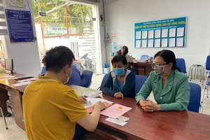 'Siết' công chứng ngoài trụ sở: Các công chứng viên nói gì?