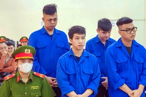 TAND tỉnh Kiên Giang tuyên án 4 bị cáo lừa đảo qua mạng