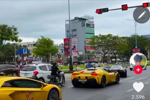 Vụ dàn siêu xe vượt đèn đỏ ở Đà Nẵng: Xử lý thế nào?