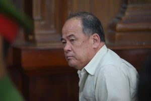 Chùm ảnh: Ngày đầu xét xử vụ Công ty Trung Hậu 68 khai thác cát lậu