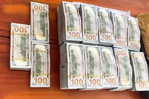 Từ vụ Vạn Thịnh Phát: Đi nước ngoài mang bao nhiêu tiền thì phải khai báo?