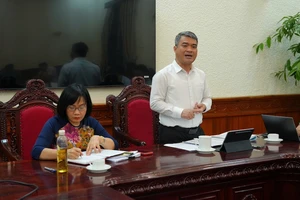 Lãnh đạo Bộ Tư pháp làm việc về thẩm định các Nghị định về phân quyền, phân cấp