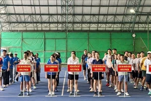 TAND khu vực 15 - TP.HCM tổ chức giải quần vợt chào mừng ngày 8-3