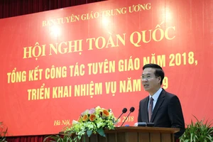 Lo ngại cán bộ ít truyền tin tích cực