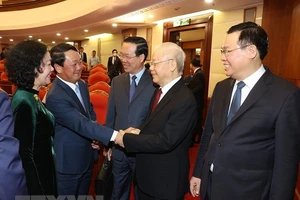 BCH Trung ương lấy phiếu tín nhiệm các thành viên Bộ Chính trị