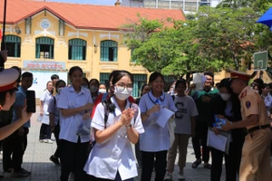 Hải Phòng: Khó xét đặc cách vào lớp 10 công lập cho nữ sinh ngạt khí trong ô tô