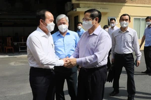 Thủ tướng: Vì lợi ích quốc gia dân tộc, việc khó khăn mấy cũng giải quyết được