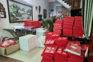 Công an phát hiện 1.373 sản phẩm bánh trung thu không rõ nguồn gốc xuất xứ. 