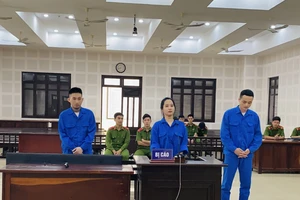 Các bị cáo tại phiên toà. Ảnh: MT.