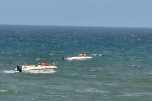 2 anh em sinh đôi đuối nước ở khu vực biển Non Nước 