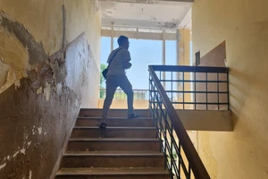 Trung tâm giáo dục thường xuyên có 3 mặt tiền 'đất kim cương' bỏ trống nhiều năm