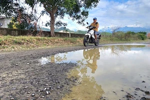 Khu tái định cư 12 năm chưa làm xong đường lưu thông