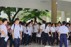Hàng ngàn học sinh Đà Nẵng ‘chạy đua’ vào lớp 10 khi tỉ lệ chọi tăng gấp 2, gấp 3