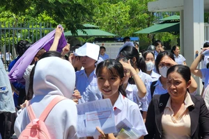 Thi vào lớp 10: Học sinh Đà Nẵng vui vì môn Toán không quá khó