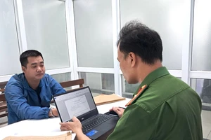 Nhân viên tín dụng 'tung chiêu' chiếm đoạt của khách 900 triệu đồng