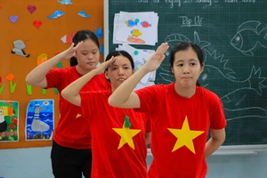 Cựu chiến binh Hoa Kỳ thăm nạn nhân chất độc da cam tại Đà Nẵng