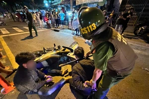 2 thanh niên ở Đà Nẵng vác rựa đi giải quyết mâu thuẫn