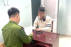 Người đăng tin thất thiệt ‘nhiều ô tô lao xuống biển’ nhằm câu like để bán hàng dịp Tết