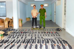 Công an Đà Nẵng phá đường dây làm giả con dấu, mua bán vũ khí liên tỉnh