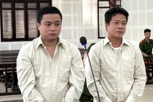 Cháu bị hiểu lầm ăn trộm xe máy, cậu tới đánh người rồi lãnh án