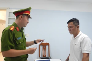 Chủ mỏ cát gọi người đến đánh cổ đông góp vốn