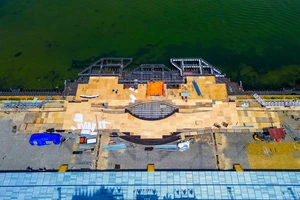 Bên trong sân khấu 'siêu khủng' lễ hội pháo hoa quốc tế Đà Nẵng 2025