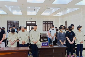 Xét xử 35 bị cáo trong đường dây cho vay lãi nặng qua app