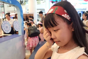 Hoa hậu H’Hen Niê giao lưu cùng các bé gái có hoàn cảnh khó khăn ở Đà Nẵng