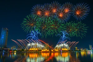 Lễ hội pháo hoa quốc tế thắp sáng niềm tin vào một Đà Nẵng vươn mình