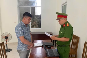 Bán đất khống chiếm đoạt 2,3 tỉ đồng