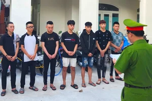 Đà Nẵng: Khởi tố 7 thanh thiếu niên đánh người đi đường mù vĩnh viễn