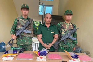 Đang chở 18.000 viên ma túy thì bị bắt giữ