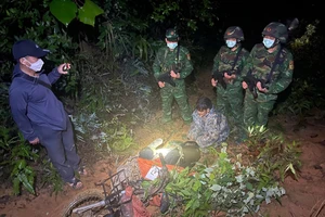 Phát hiện 2 người đàn ông vận chuyển 160kg thuốc nổ trái phép vào Việt Nam