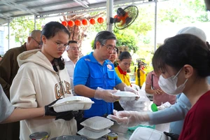 TP.HCM hỗ trợ bếp ăn, tham gia khắc phục các công trình hư hỏng sau lũ cho Khánh Hoà
