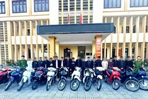 24 thanh thiếu niên bị triệu tập sau khi mạng xã hội phản ánh