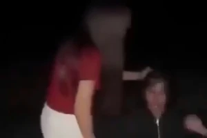 Nhiều người thay nhau đánh 1 nữ sinh vì 'yêu người mà mình ghét'